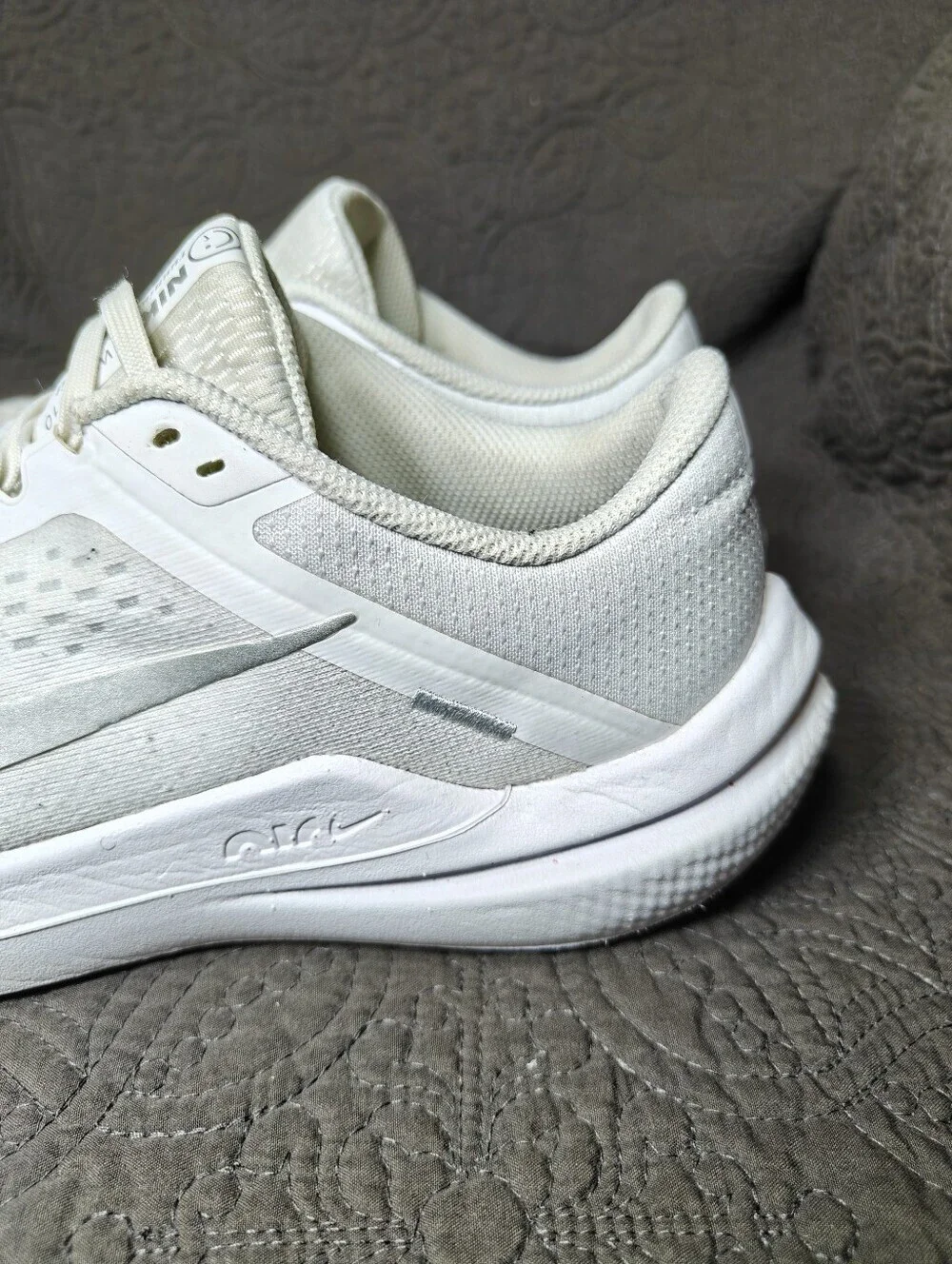 Nike Winflo 10 White Photon Dust Women's Running Shoes Sneakers Size 8